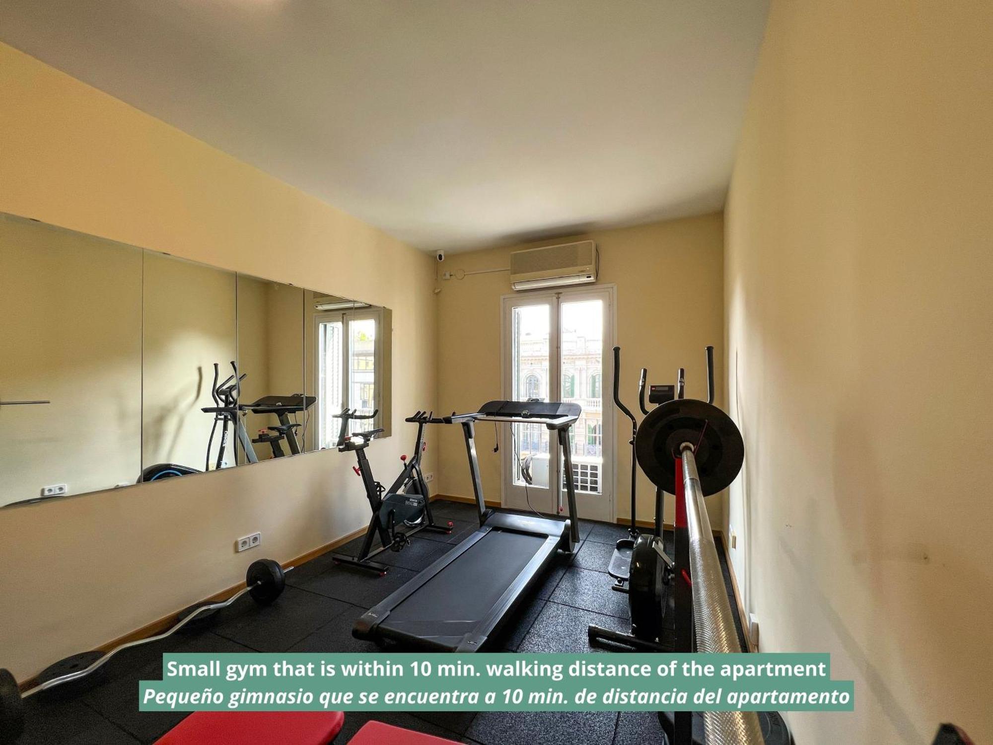 Stay U-Nique Apartments Placa Universitat برشلونة المظهر الخارجي الصورة