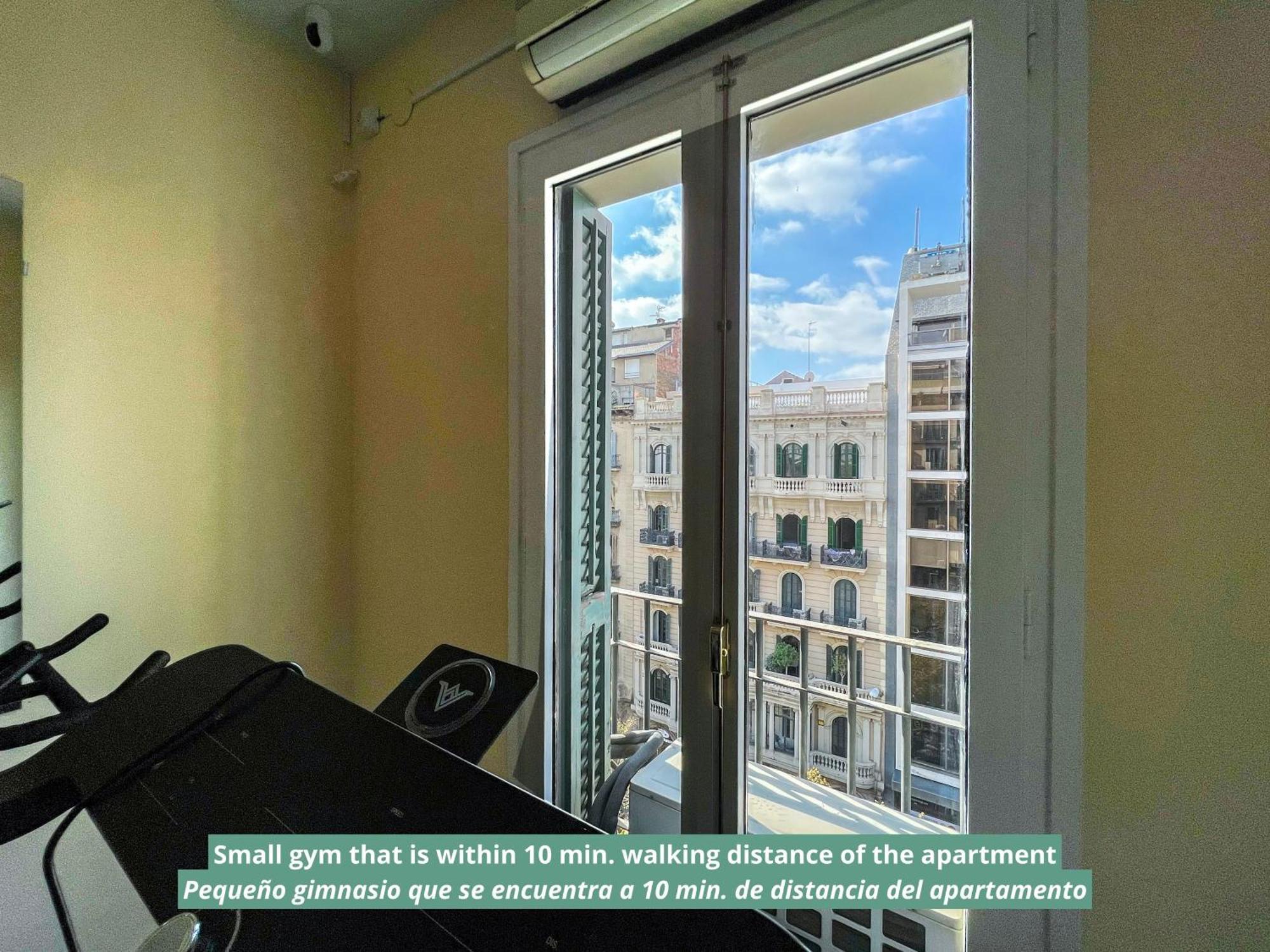 Stay U-Nique Apartments Placa Universitat برشلونة المظهر الخارجي الصورة
